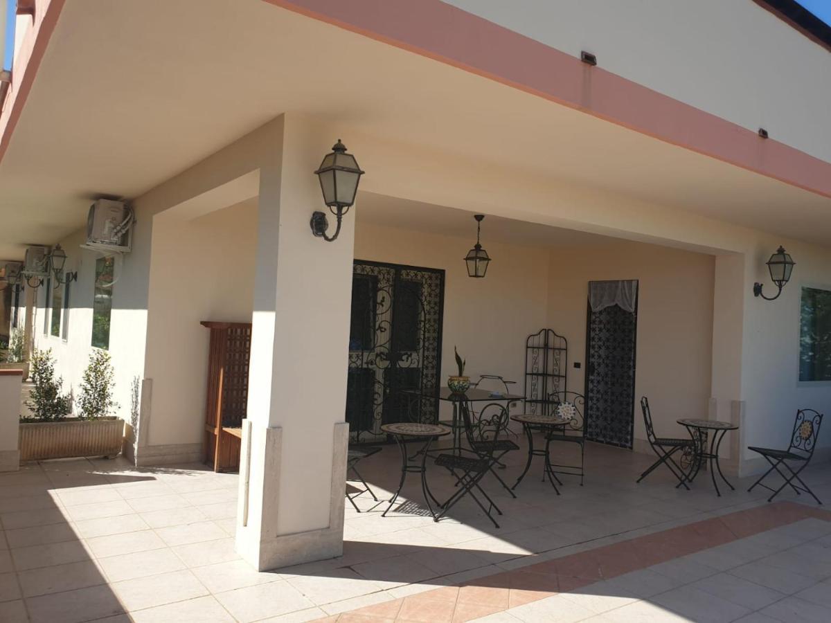 Villa Francesca Licata Luaran gambar